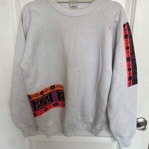 VINTAGE- Fruit of the Loom Aztec Patterned Crewneck